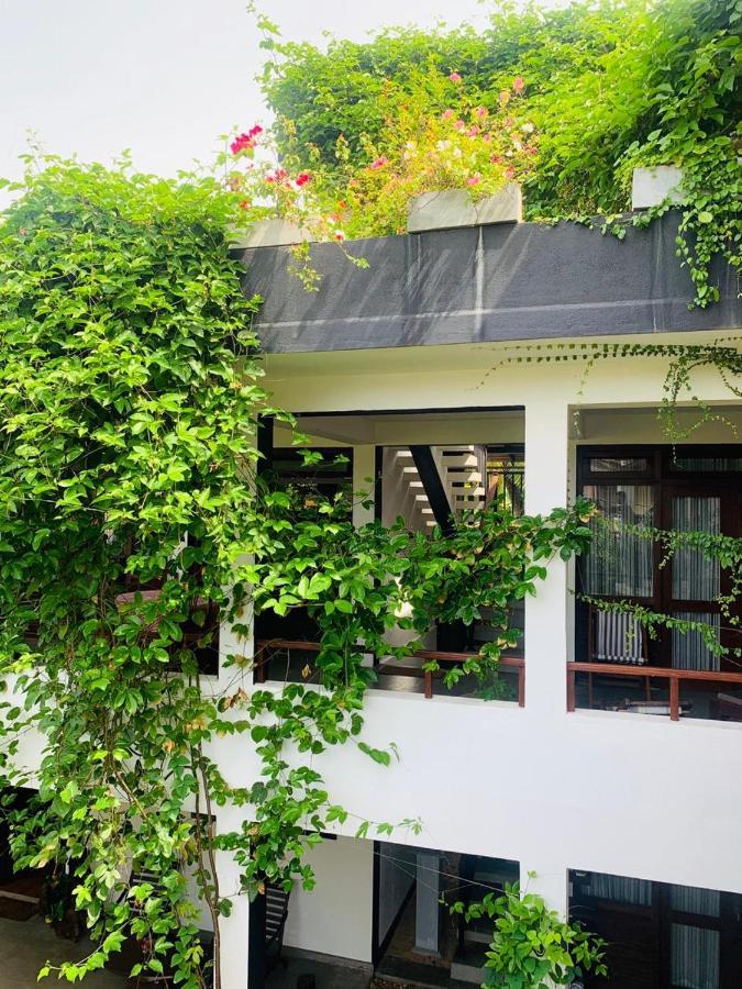 Villa A & A Hikkaduwa Exteriör bild